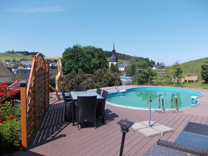 Ferienwohnung für 3 Personen, mit Garten im Erzgebirge
