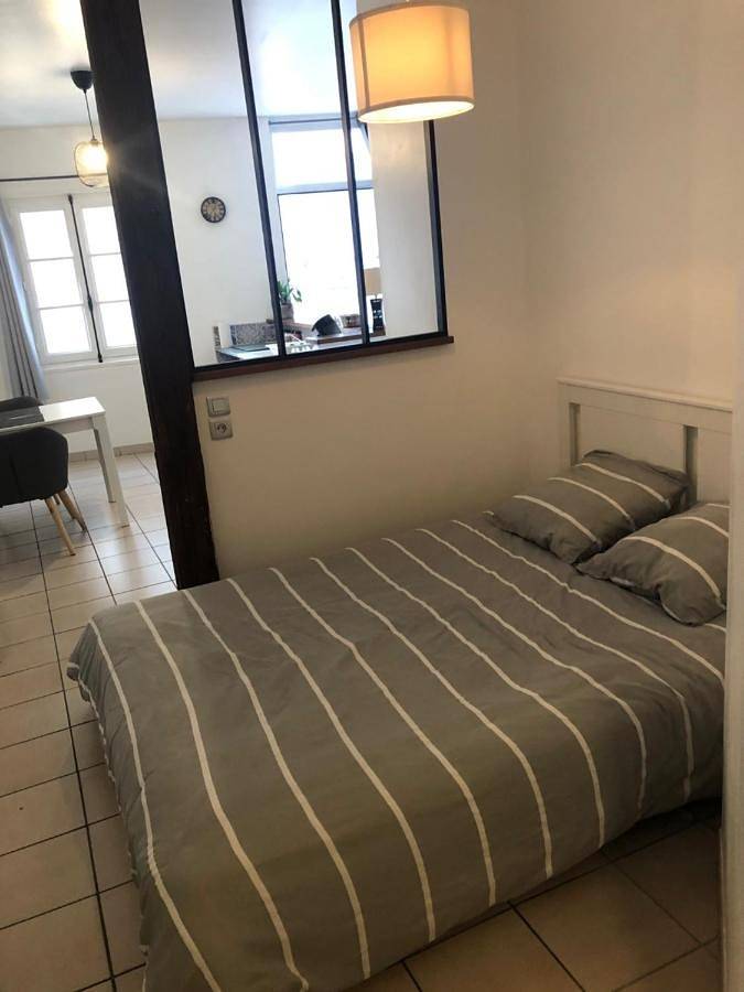 Appartement entier, One-Bedroom Apartment in Sancerre, Région de Bourges