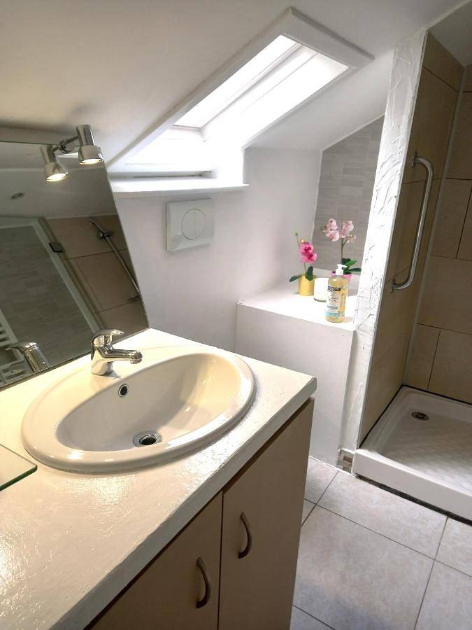 Location de vacances pour 2 personnes, avec jardin et vue à Florenville - 3