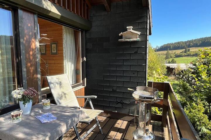 Ferienhaus für 6 Personen, mit Balkon und Garten