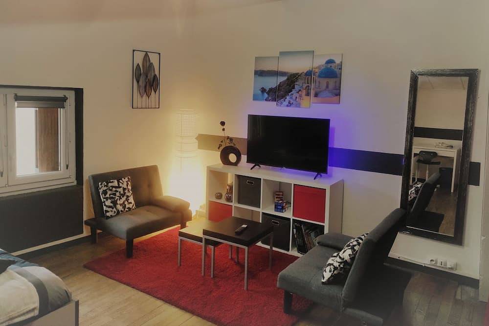 Appartement entier, Studio duplex avec terrasse in Lempdes, Région de Clermont-Ferrand
