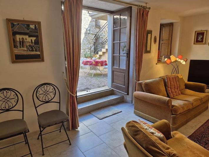 Location de vacances pour 5 personnes, avec jardin à Puycelsi - 4