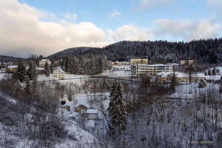 Gîte pour 3 personnes, avec vue et jardin à Morbier - 2