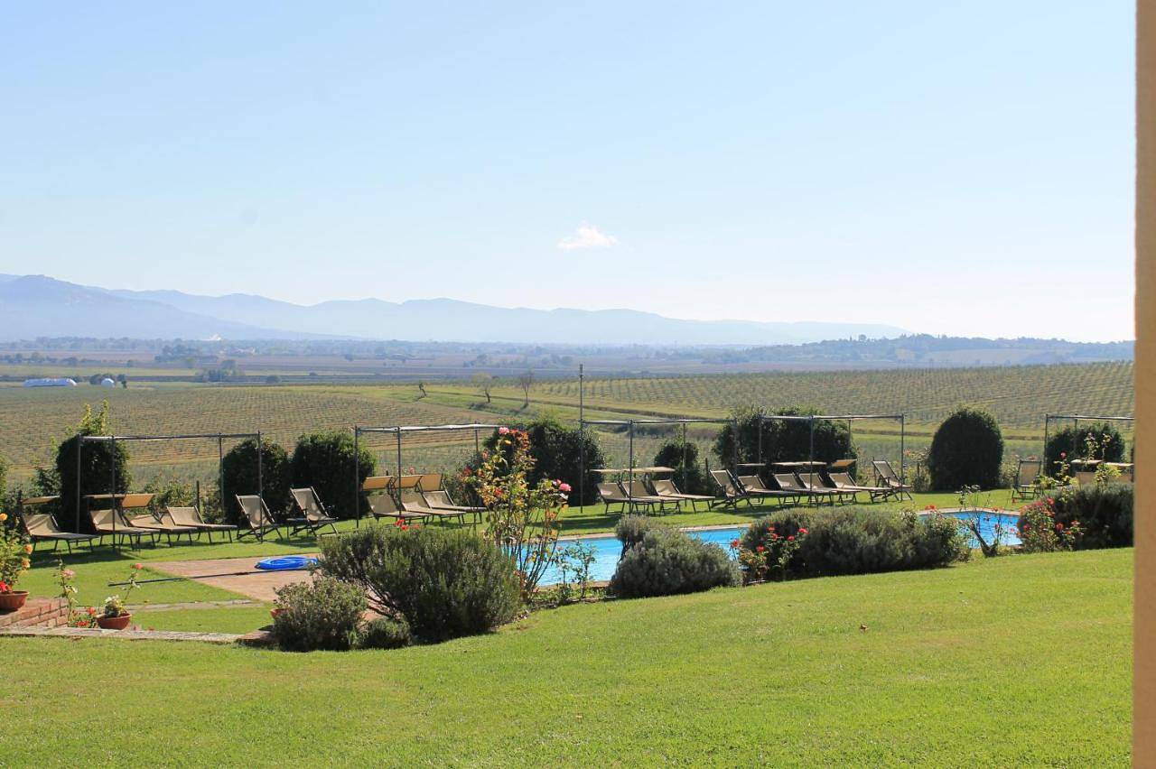Apartment with Garden View in Fattoria, Castiglion Fiorentino