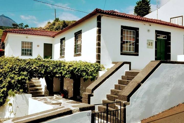 Casa de férias para 4 pessoas, com Varanda e Terraço e ainda Jardim and Vista em São Roque do Pico