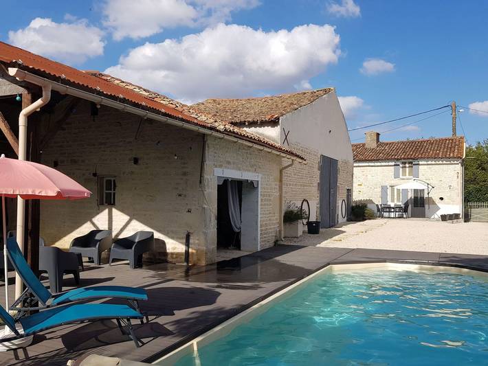 Maison de vacances pour 6 personnes, avec piscine et jardin, adapté aux familles dans les Deux-Sèvres