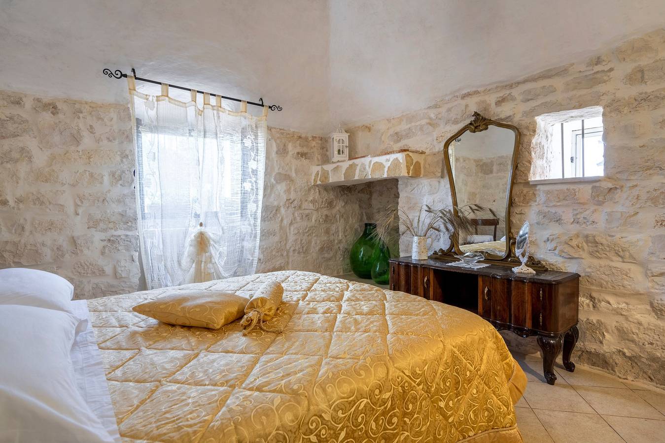 Ferienhaus "Il Trullo Bello Ostuni" mit 2 privaten Terrassen, privatem Garten und Klimaanlage in Ostuni, Salento