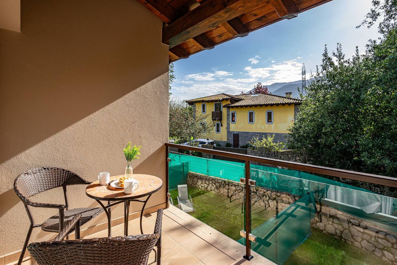 Entire apartment, Apartment '2 Plazas 3 Ballota Sin Jardin B' with Mountain View, Private Terrace and Balcony in Llanes, Costa Verde (Spain)