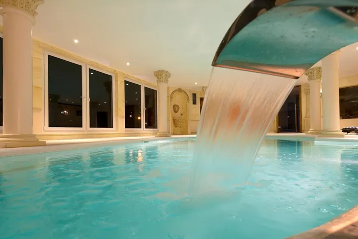 Hotel para 2 personas, con terraza además de piscina y sauna, Se admiten mascotas - 1