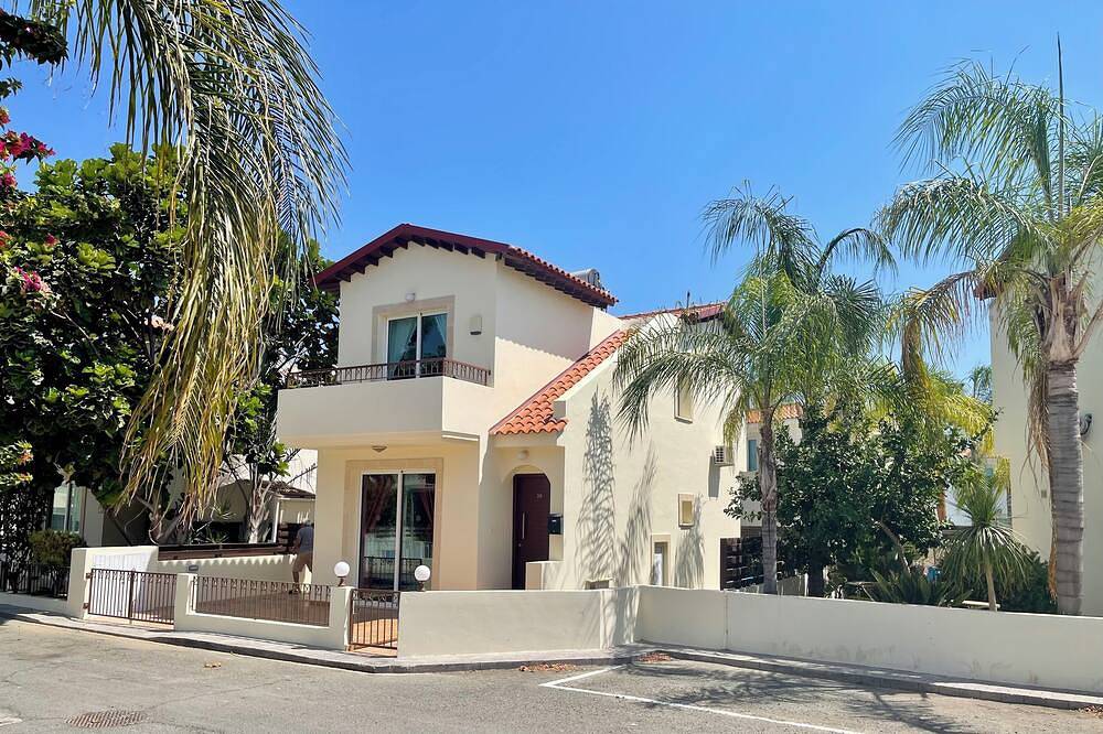 Luxe Villa, Prive Zwembad, WIFI, Dicht Bij Strand / Marina Winkels En Bars in Zuid Cyprus