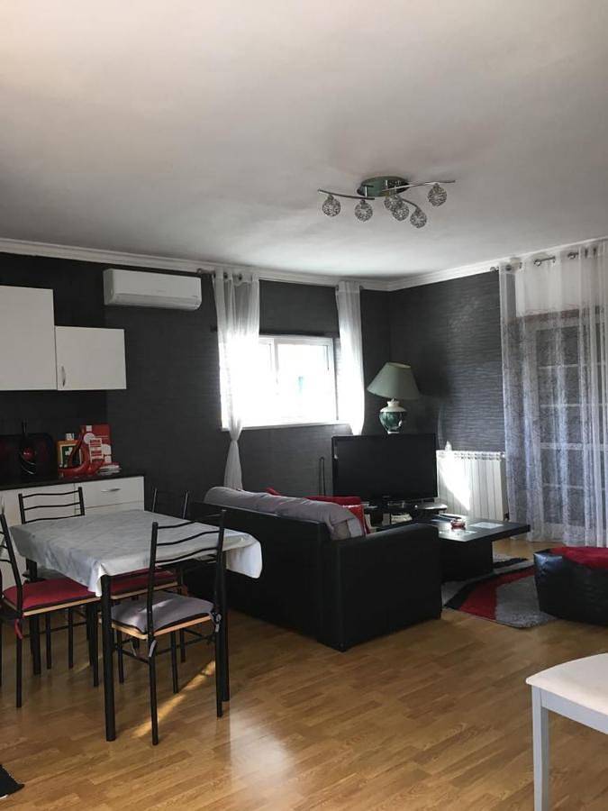 Location de vacances pour 4 personnes, avec piscine ainsi que vue et jardin dans Tarouca - 3