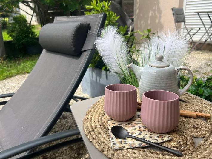 Gîte pour 2 personnes, avec vue et jardin à Saint-Égrève