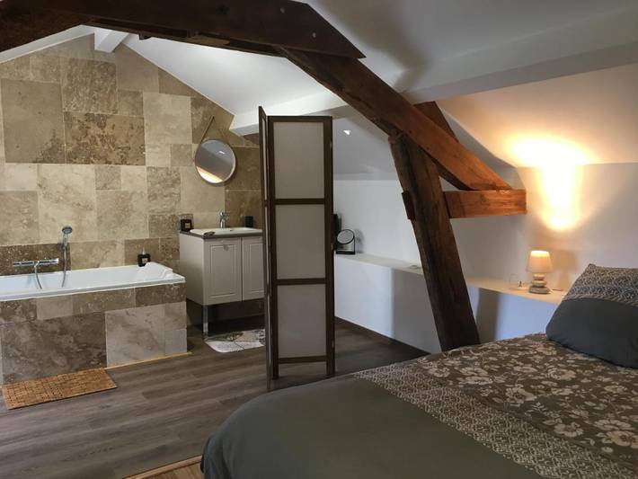 Location de vacances pour 2 personnes, avec vue et jardin, animaux acceptés à Dompierre-les-Ormes - 2