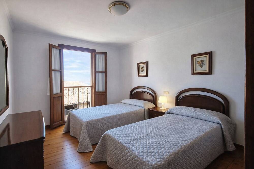 Llanes Casa con Terraza y Barbacoa – La Jorcada in Porrúa, Llanes