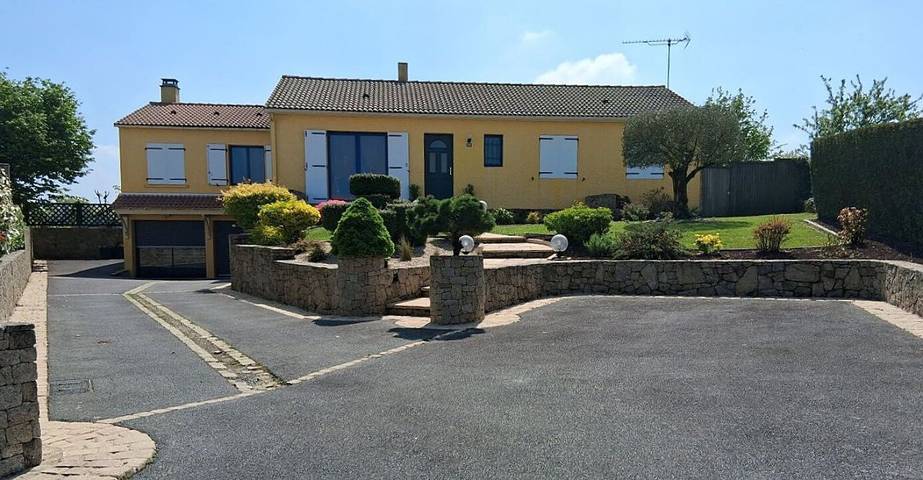 Gîte pour 15 personnes, avec jacuzzi ainsi que jardin et terrasse