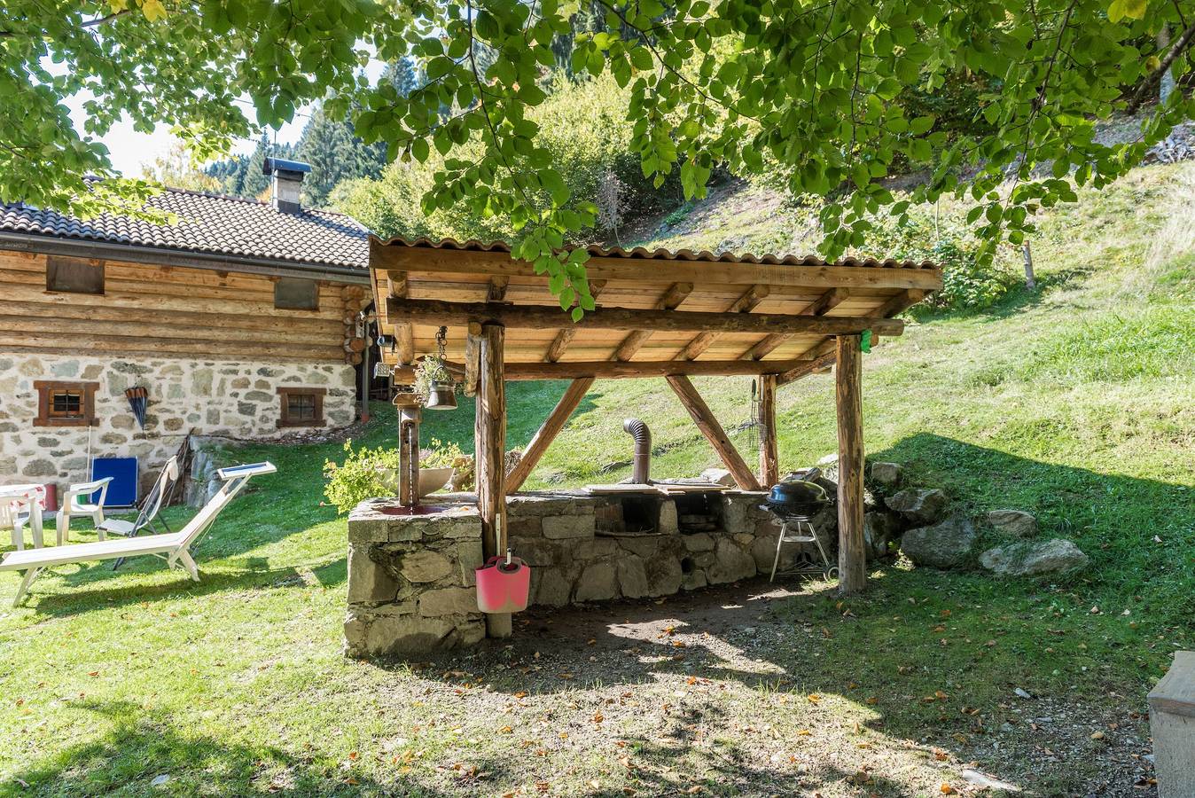 Casa vacanze "Baita Pizabornè" con vista sulle montagne e giardino in Villa Rendena, Porte di Rendena