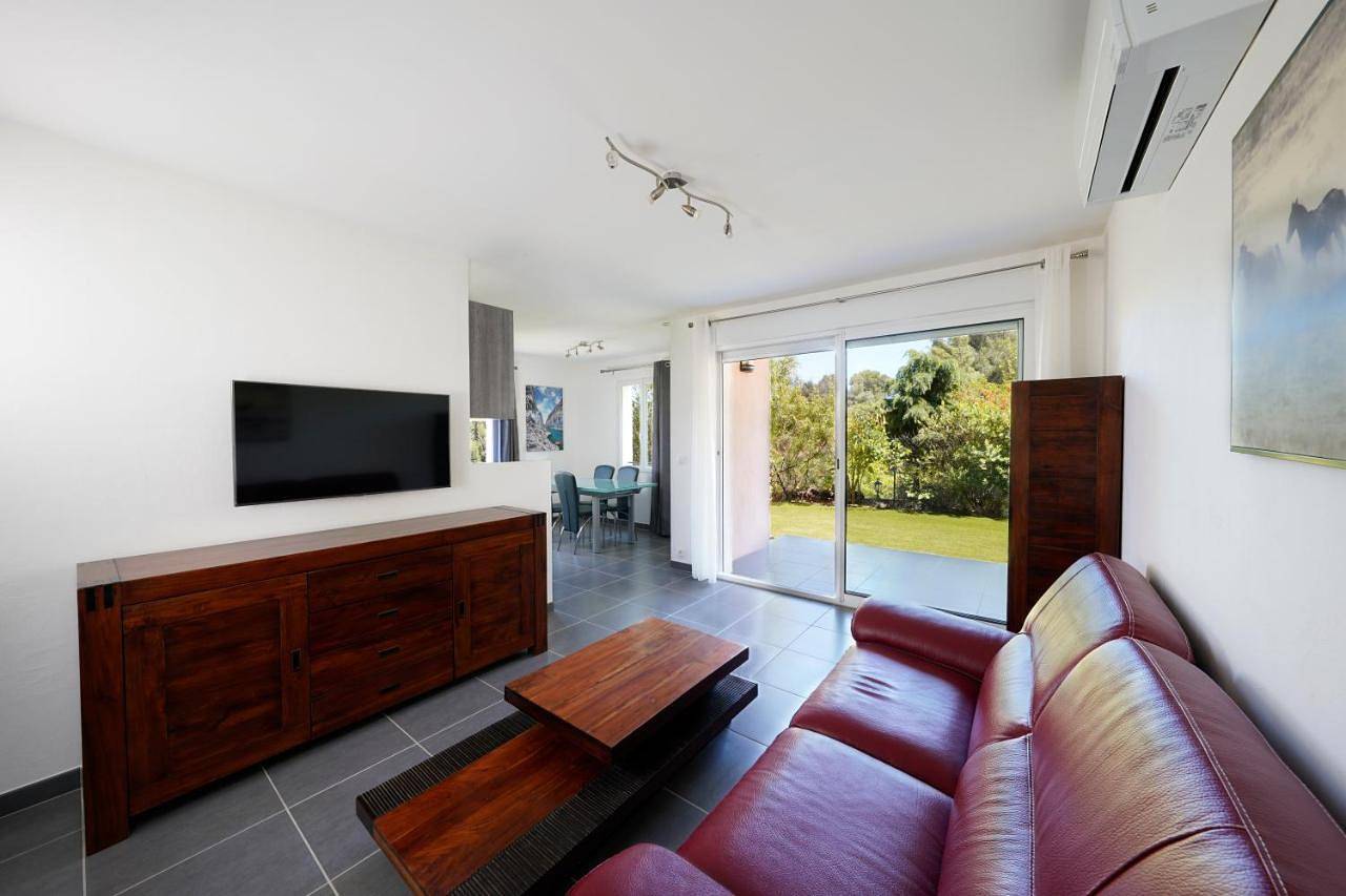 Appartement entier, Deluxe Double Room in Ollioules, Côte méditerranéenne (France)