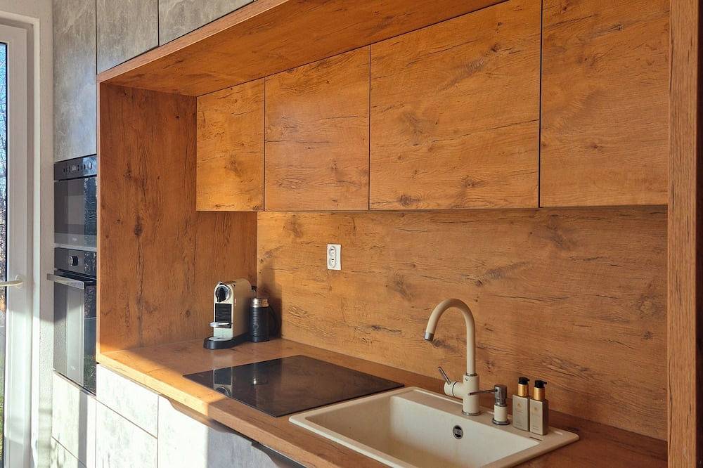 Ganze Wohnung, Garden Residence - Tranquil 2-Bedroom Apartment with private Garden & Ac in Neutraer Landschaftsverband