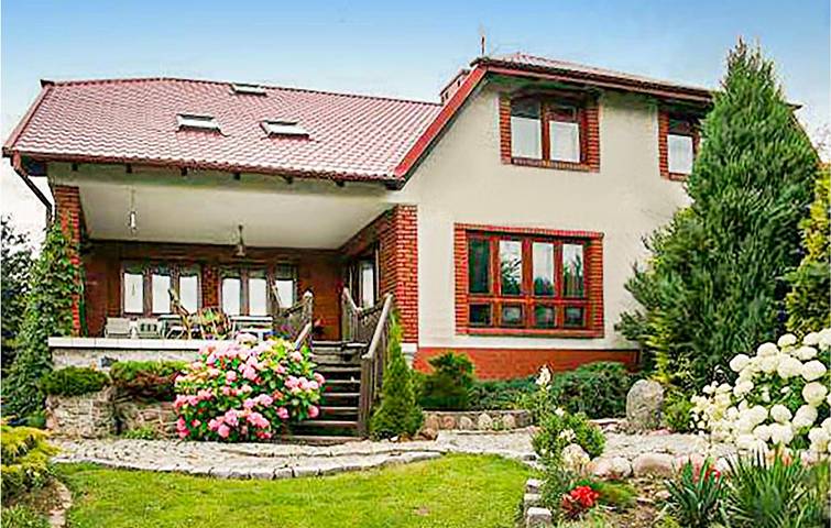 Ferienhaus für 10 Personen mit Terrasse in Seenplatte von Ilawa