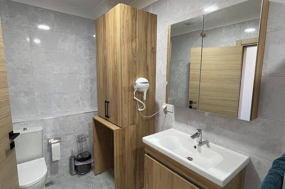 Ganze Wohnung, Spacious 2+1 Apartments with Large Balconies, Walking Distance to Altınova Beach in Ayvalık, Türkische Ägäis