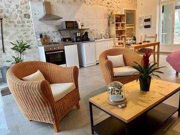 Location De Vacances pour 2 Personnes dans Avrillé-les-Ponceaux, Région de Chinon, Photo 4