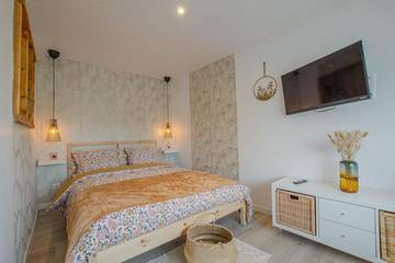 Gîte pour 4 personnes, avec jardin à Saint-Lyé