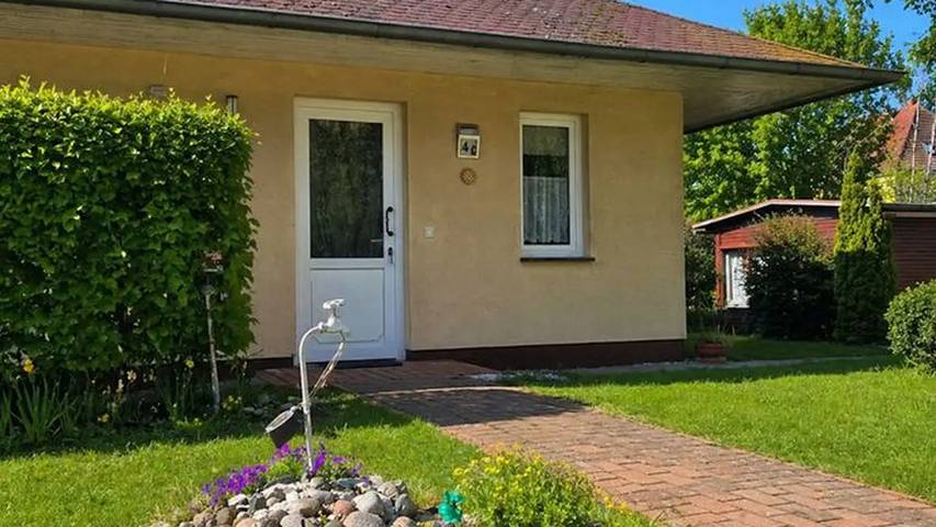 Bungalow für 3 Personen, mit Terrasse, mit Haustier in Baabe - 2