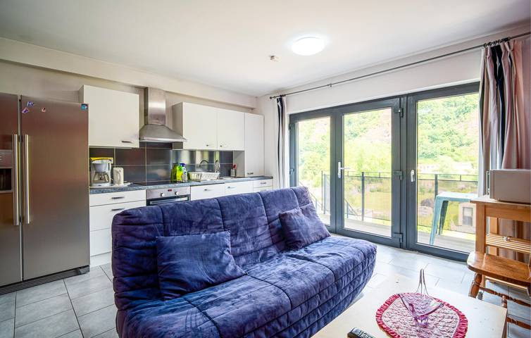 Gîte pour 5 personnes, avec terrasse, adapté aux familles dans Chooz - 4