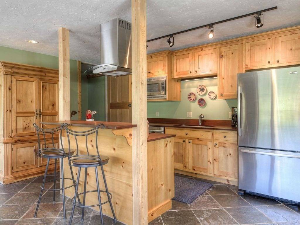 Washaki Cabin - Haustierfreundlicher Big Sky Retreat mit Winter-Shuttle-Service! in Big Sky Mountain Village, Big Sky