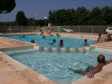 Camping pour 4 personnes à Roquebrune-sur-Argens