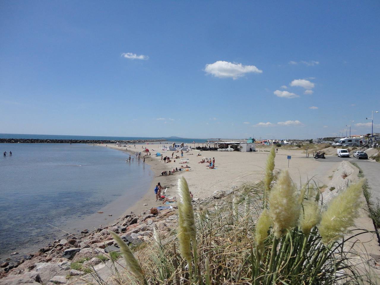 Entire apartment, Beach Escape in Sète – Steps from Corniche and Lazaret Beaches, Sea View, Parking in Sete, Mediterranean Coast (France)