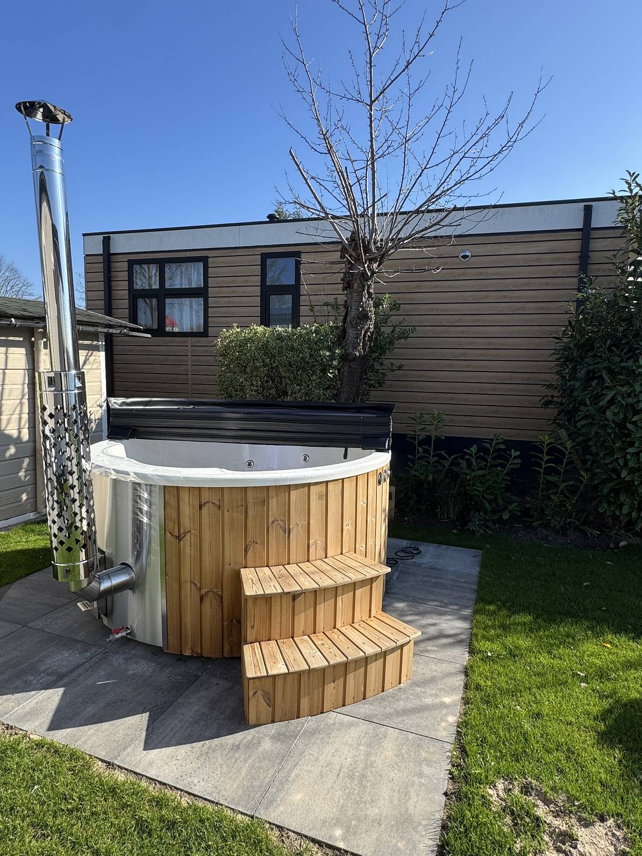 Resort Rhederlaagse Meren — Heide Lodge am Wasser mit Hot tub | 6 Personen in IJssel