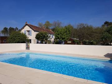 Gîte pour 16 personnes à Luzé