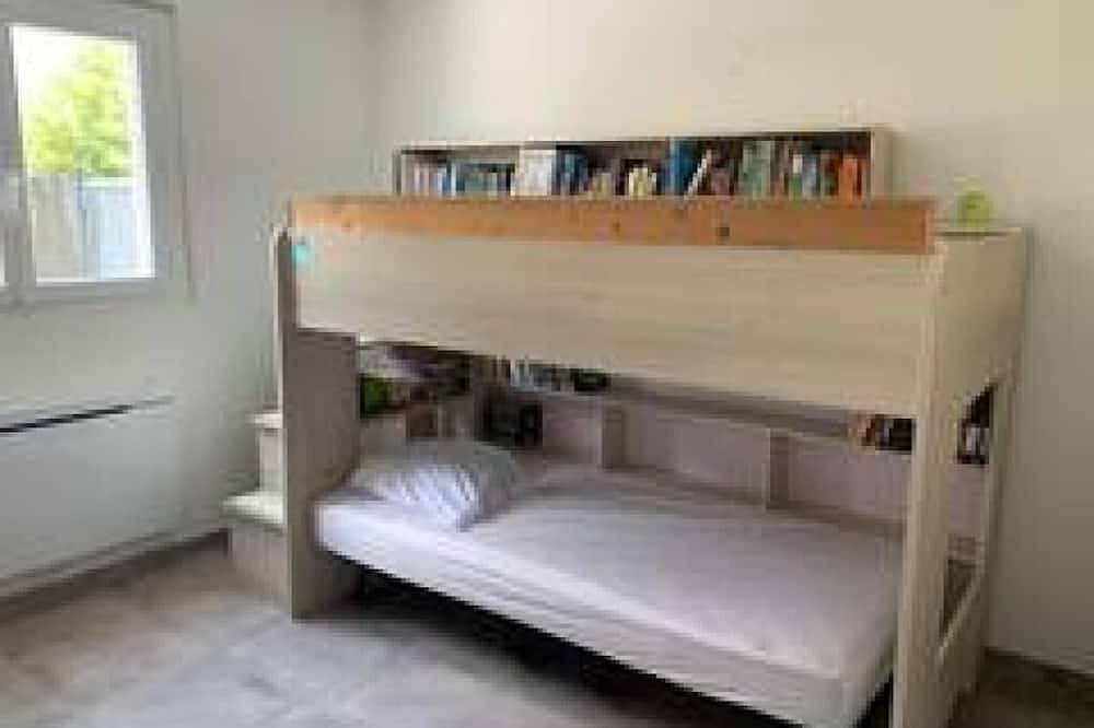 Entire apartment, Villa Cosyfamily-Pool-15Minplage-Wifi-Family in Pérols, Côte d'Améthyste