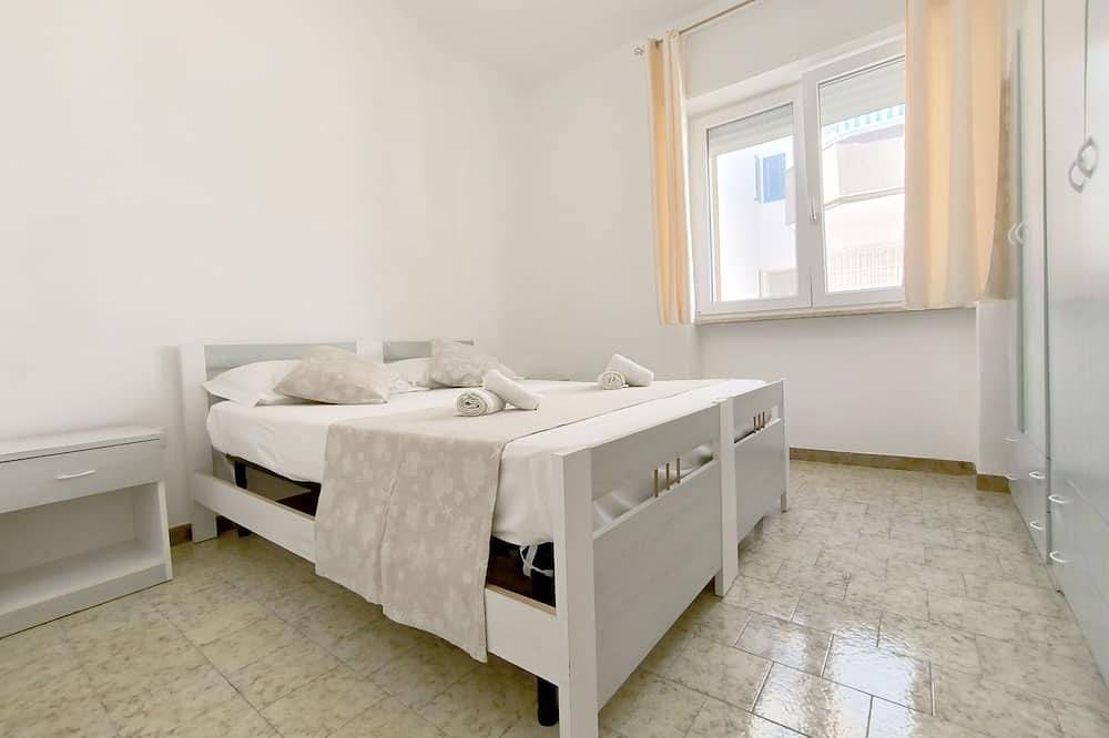 Entire apartment, Lovely apartment for 5 people with A/C, patio, pets allowed and parking in Torre Mozza (Salento), Gulf of Taranto