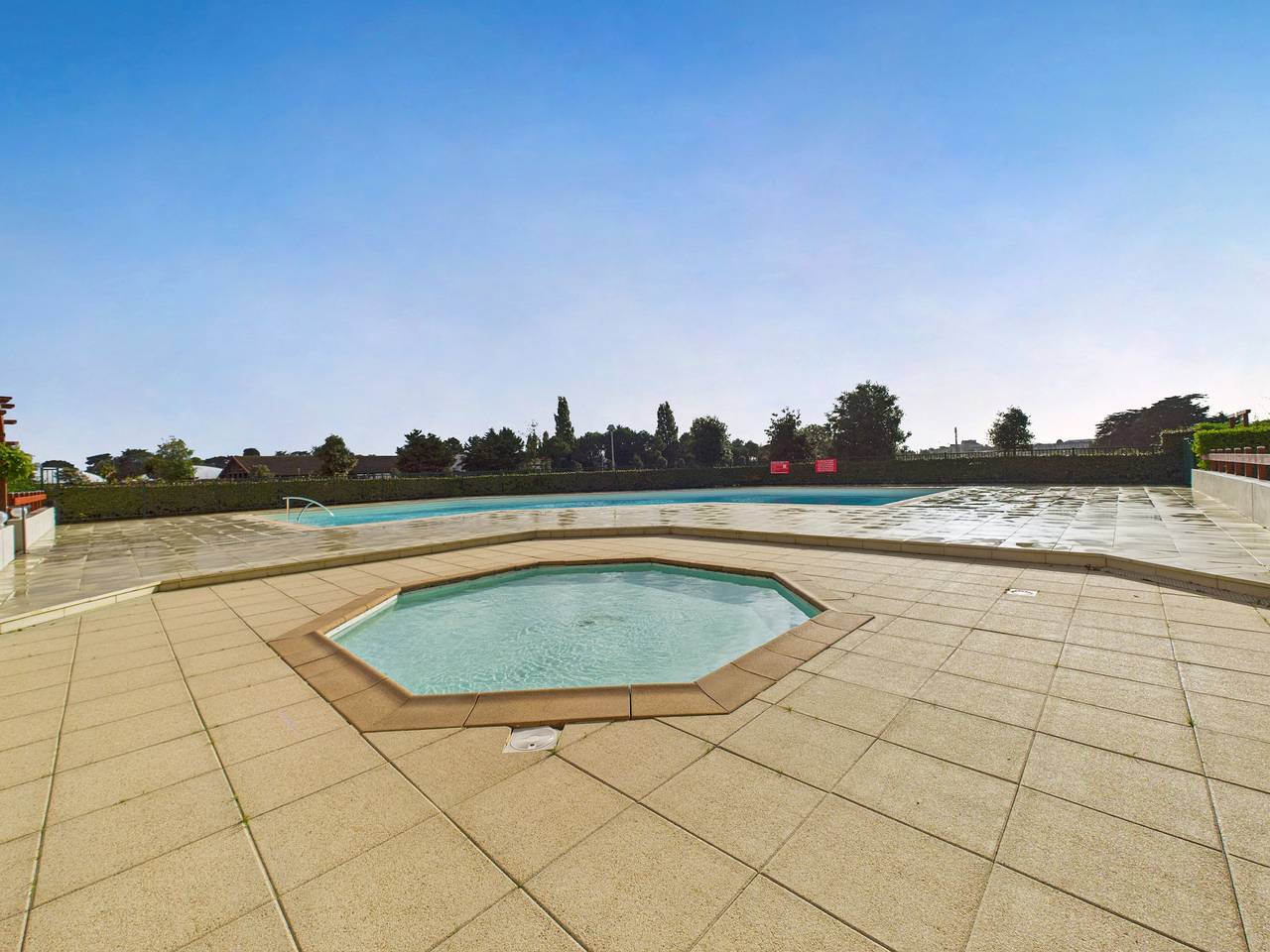 Appartement entier, Appartement - balcon avec vue - piscine chauffée in Guérande, Côte d'Amour