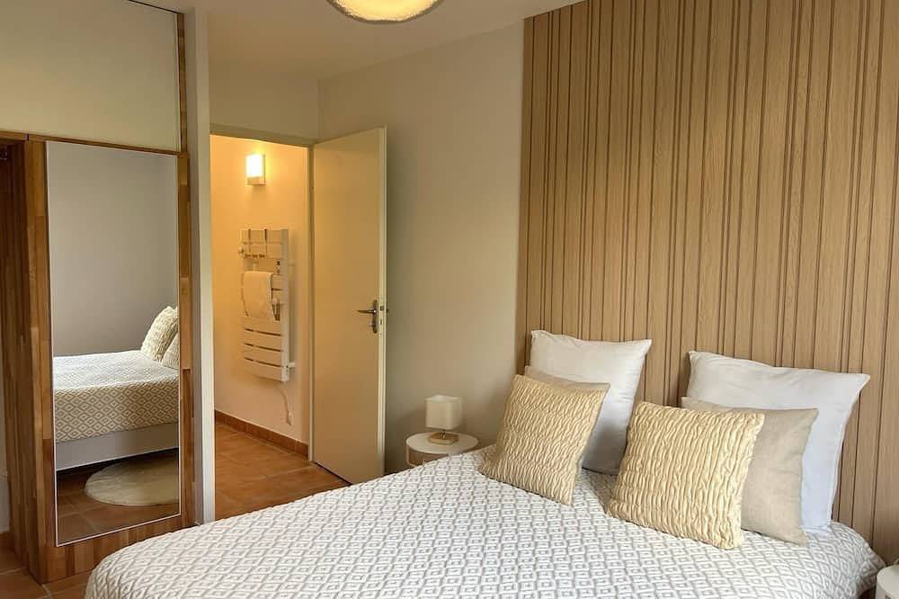 Apartamento entero, Apartamento-Confortable-Baño con bañera-Terraza in Castelnau-d'Estrétefonds, Alto Garona