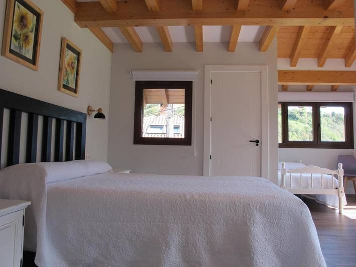 Casa rural para 6 personas, con Balcón y Terraza además de Jardín y Vistas en Liébana - 3