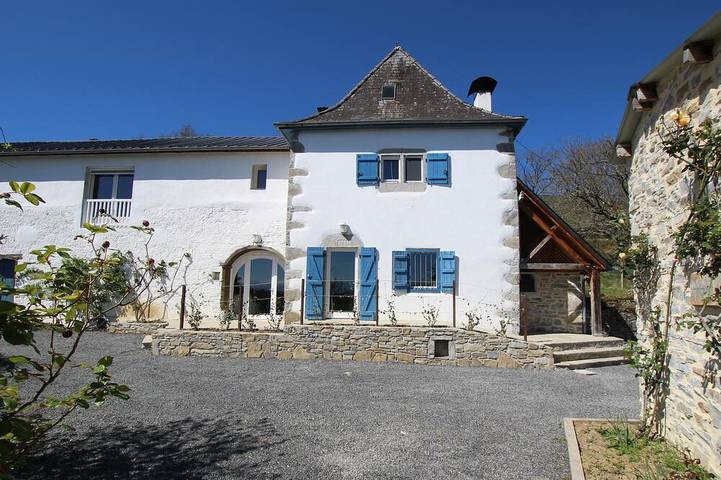 Location de vacances pour 9 personnes, avec jacuzzi et jardin dans