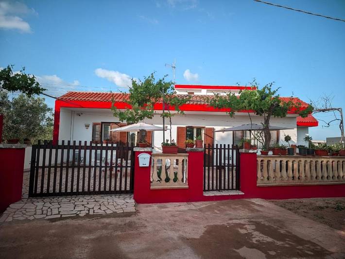 Maison de campagne pour 2 personnes, avec Terrasse ainsi que Jardin et Vue à Miggiano
