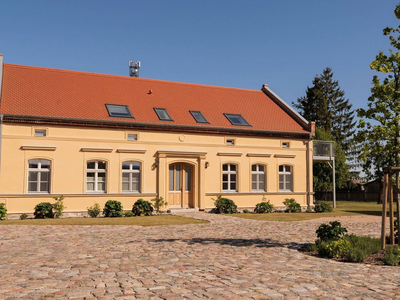 Gutshof Liepe  Exklusiver Gutshof mit 2 Ferienwohnungen für - Gutshof Liepe ? Exklusiver Gutshof mit 2 Ferienwohnungen für bis zu 14 Personen in Liepe (Usedom), Rankwitz