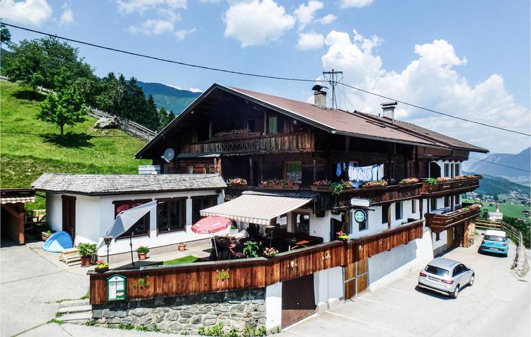 Ferienwohnung für 4 Personen, mit Terrasse in Uderns