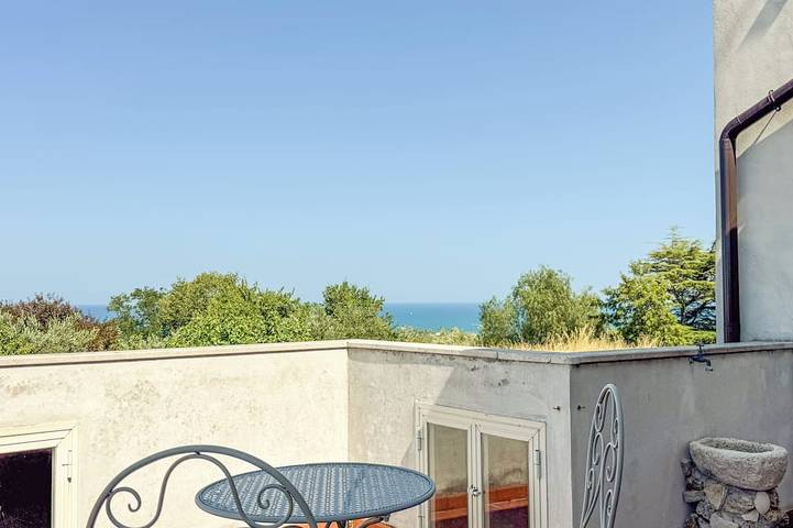 Villa für 8 Personen, mit Balkon und Garten - 1