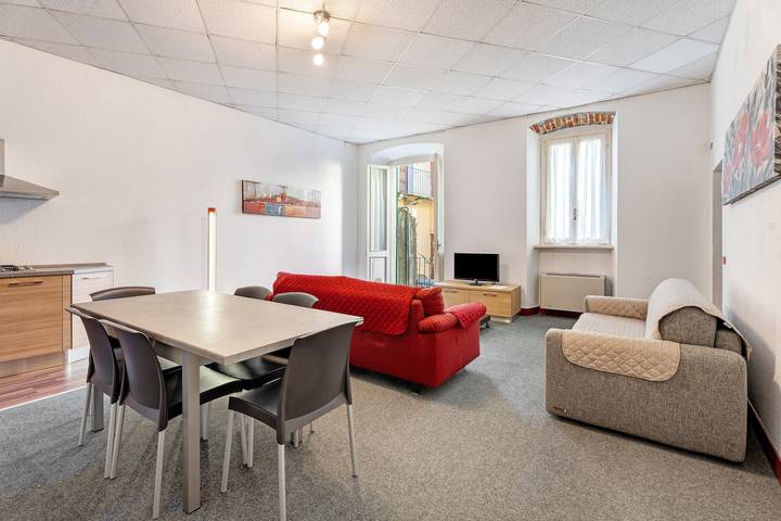 Ganze Wohnung, Apartment 'Cabianchi Rosso - Imperial Suite' mit Seeblick, privater Terrasse und Wlan in Orta San Giulio, Ortasee
