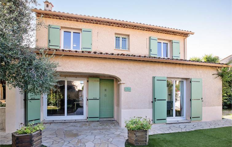 Ferienhaus für 10 Personen, mit Garten und Pool sowie Terrasse, mit Haustier in Sainte-Maxime