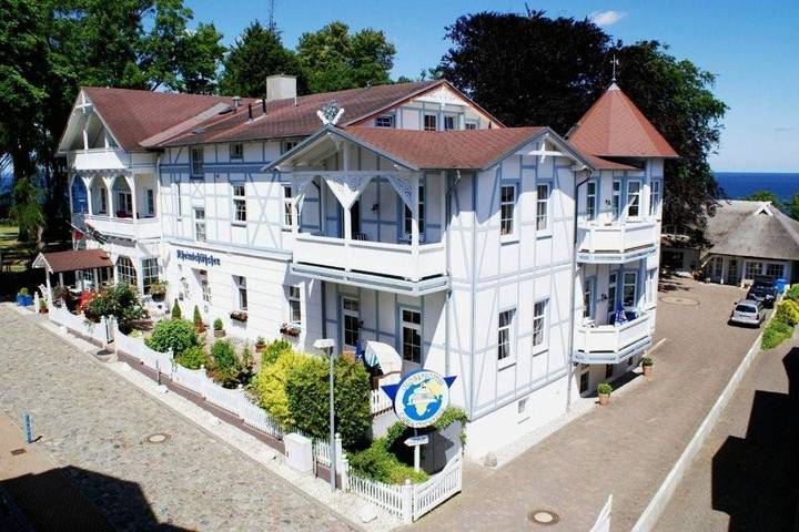 Ferienwohnung für 2 Personen, mit Balkon und Terrasse sowie Garten und Sauna in Göhren