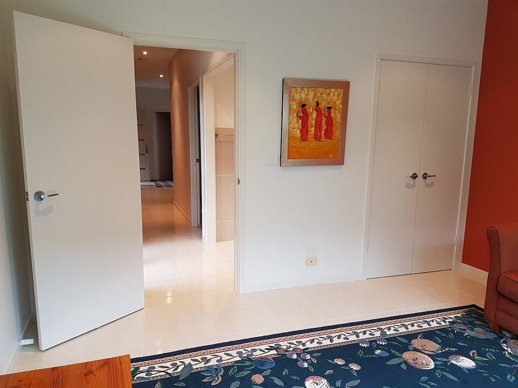 \"Lazy Dayz\" Currarong Strandhaus. 50 m von unberührten Stränden und Wanderwegen entfernt in Currarong, Jervis Bay