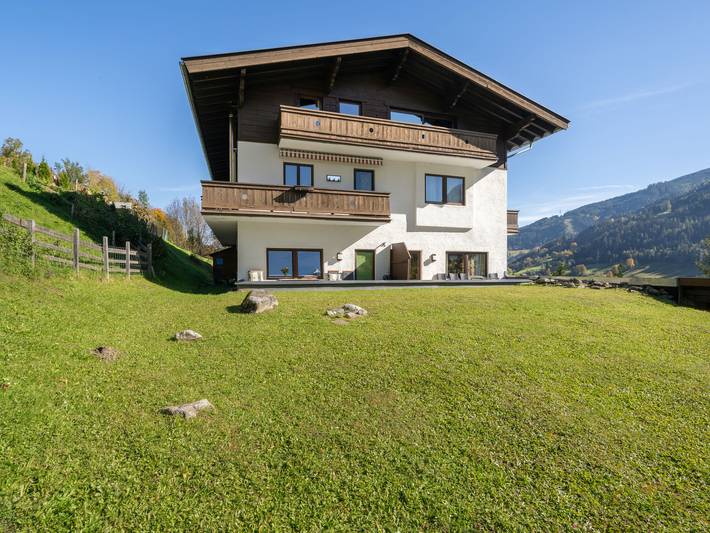 Vakantiewoning voor 6 personen, with Balkon and Tuin as well as Uitzicht in Kaprun