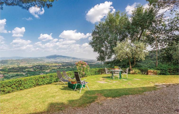Location de vacances pour 5 personnes, avec terrasse et jardin, adapté aux familles à Arezzo - 3