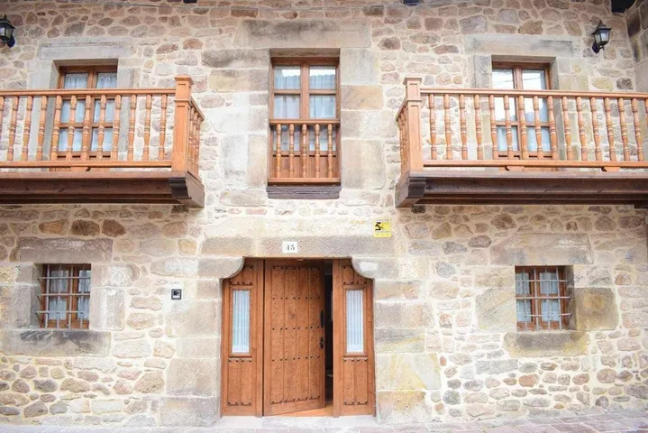 Casa de vacaciones para 10 personas, con jardín y jacuzzi - 1